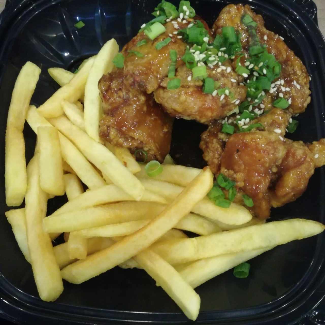 Pollo Frito Estilo Coreano con Salsa Honey Butter