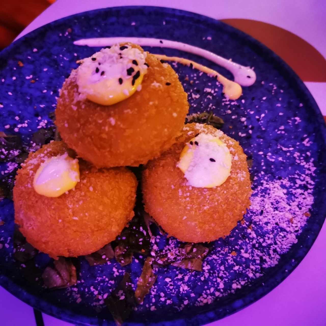 Croquetas de yuca rellena de salmón 