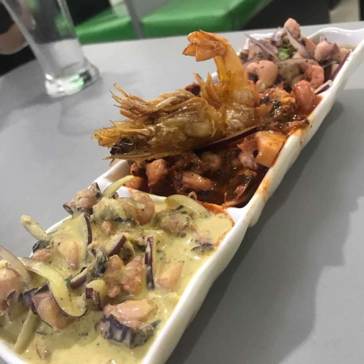Platos Varios - Ceviche tres Tonos