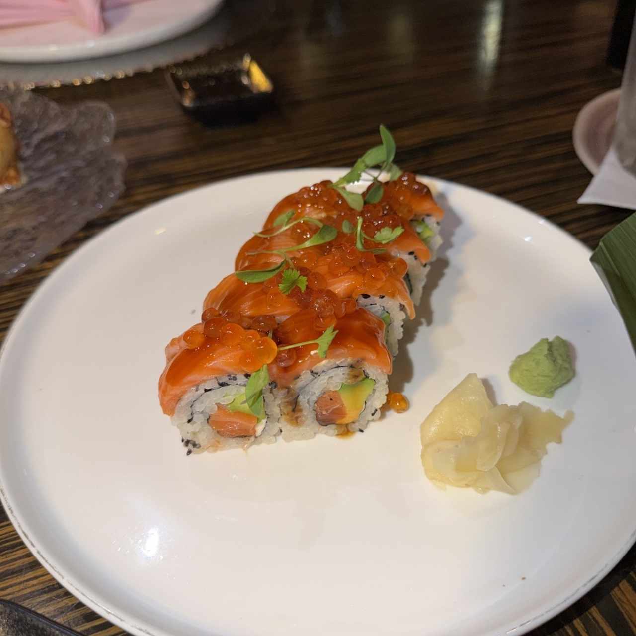 Salmon roll 