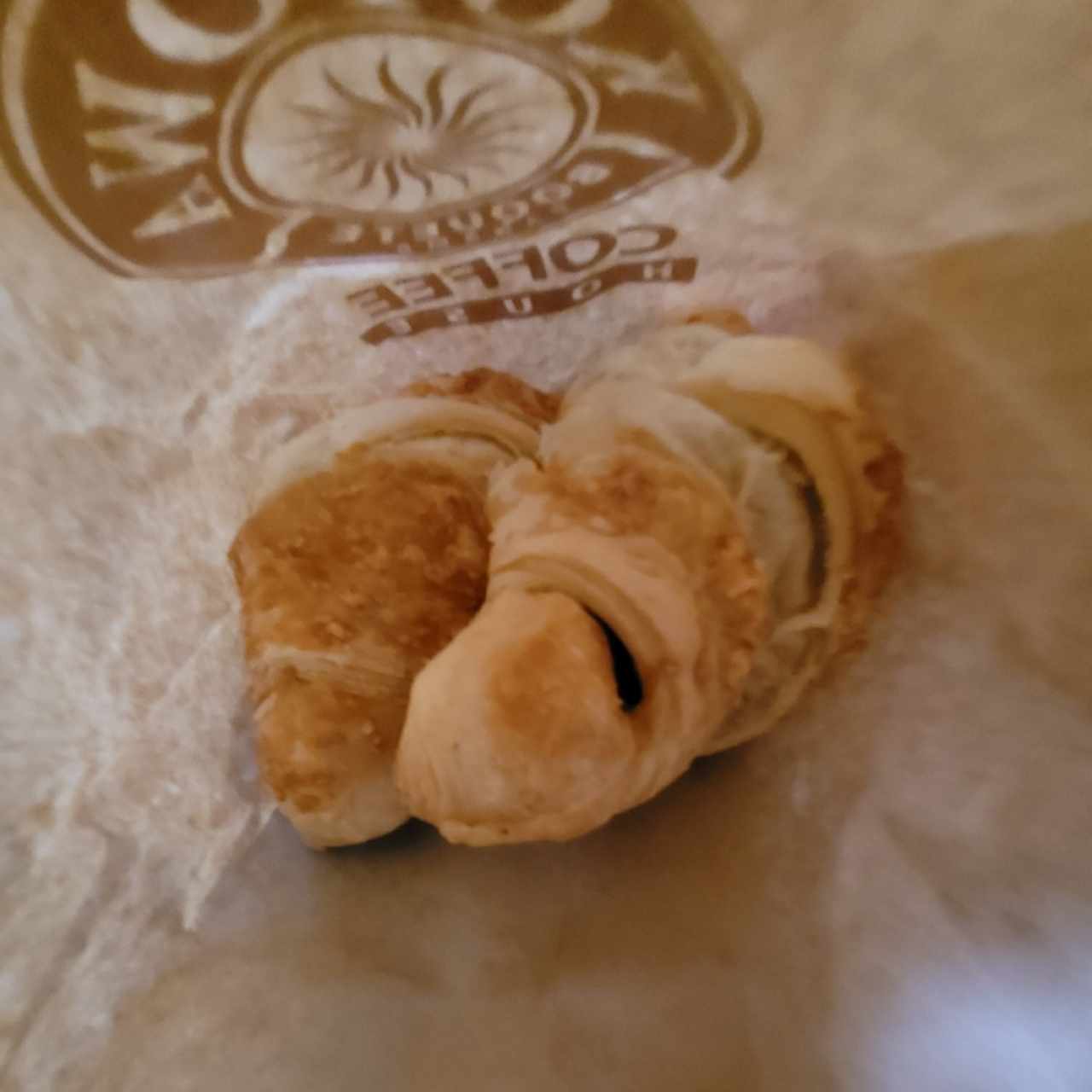 croissant jamón y queso crema 