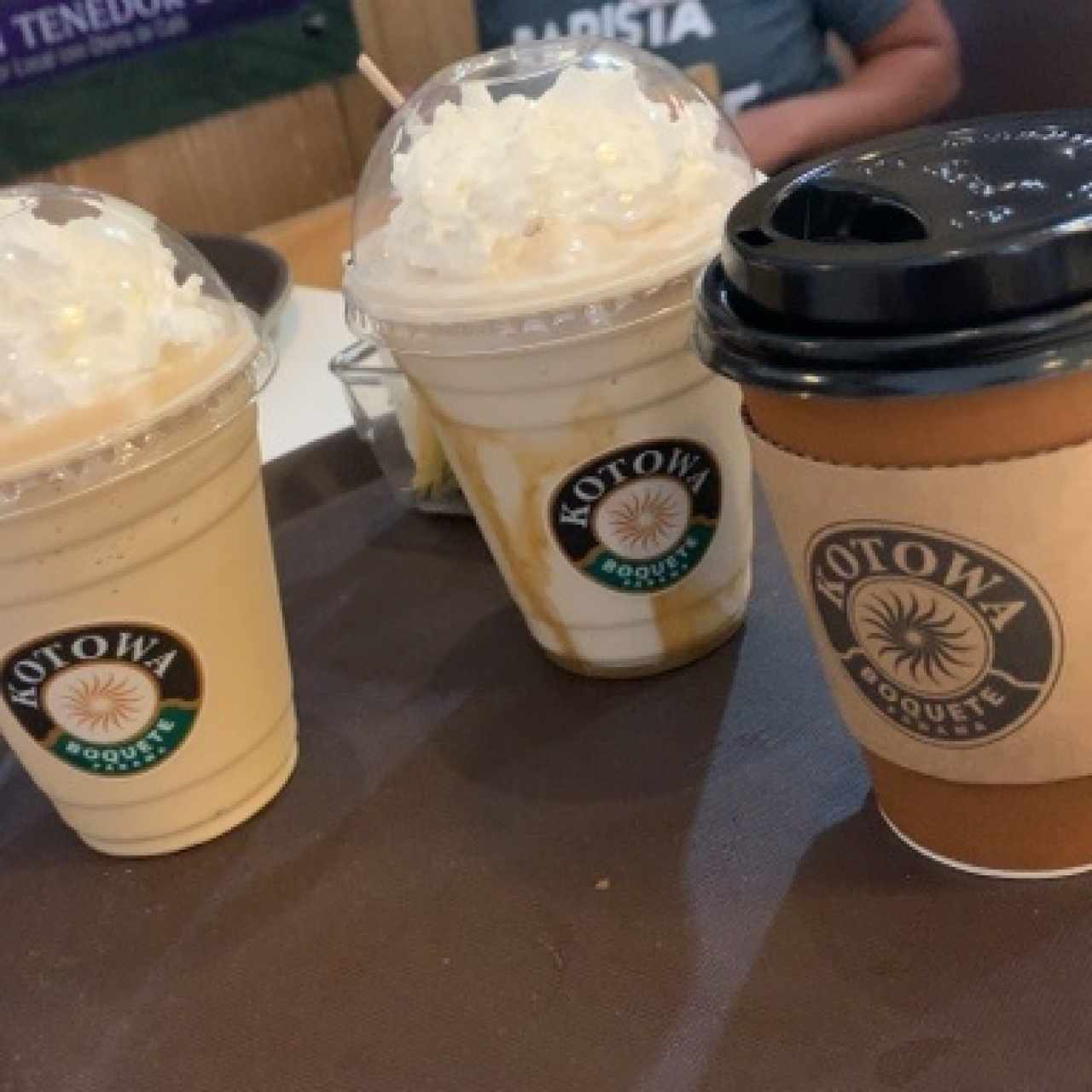 Frappe de caramelo, white chocolate y Café Americano