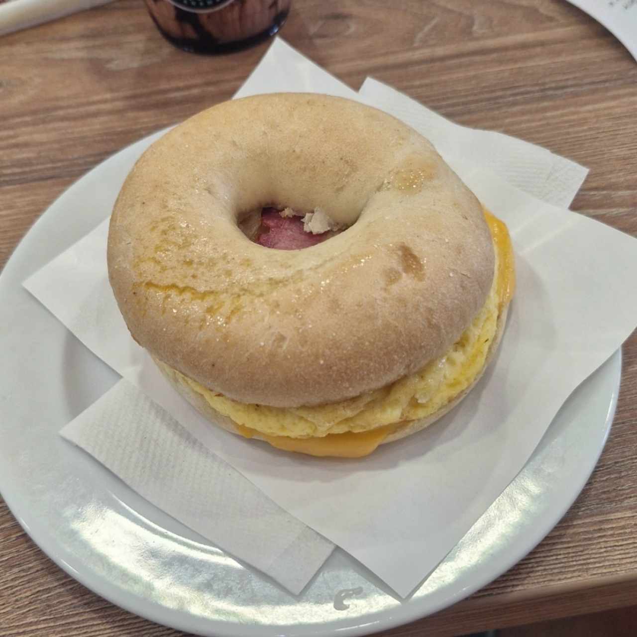 PASTELERÍA SALADA - Bagel de Huevo