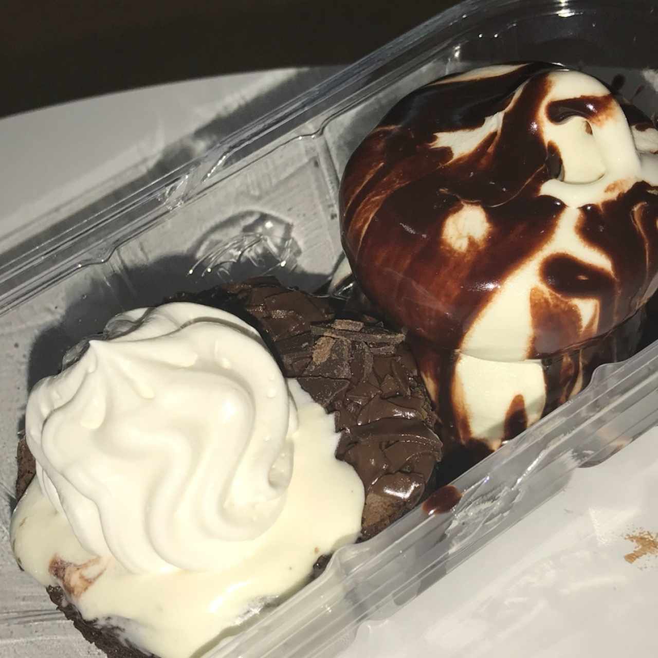 brownie con helado 