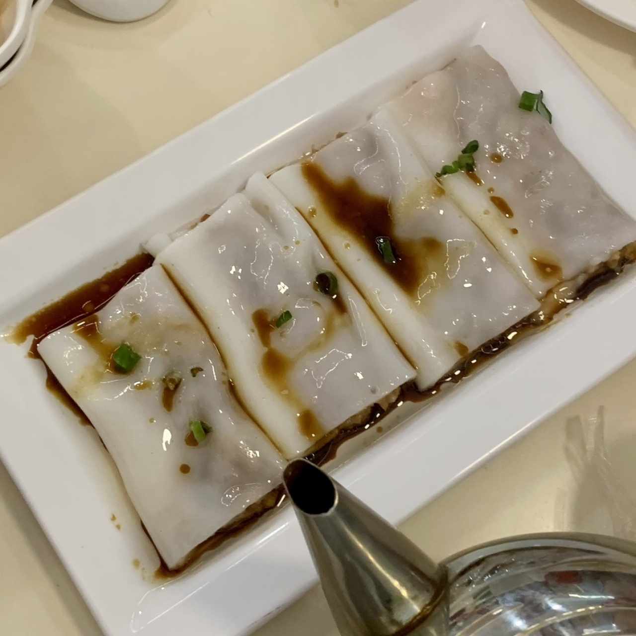 CHEE CHEUNG DE PUERCO LISO CON HONGOS