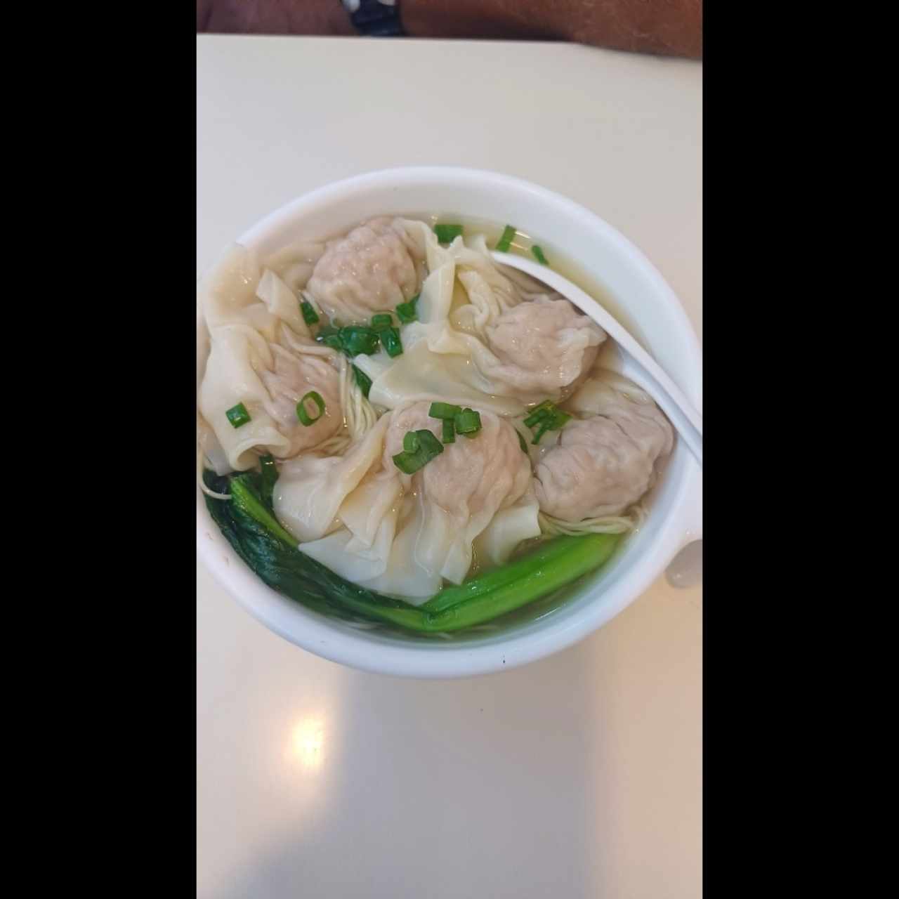 SOPA DE WANTON DE CAMARONES