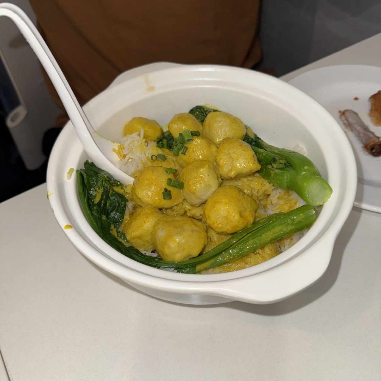 CACEROLA DE BOLITAS DE PESCADO AL CURRY