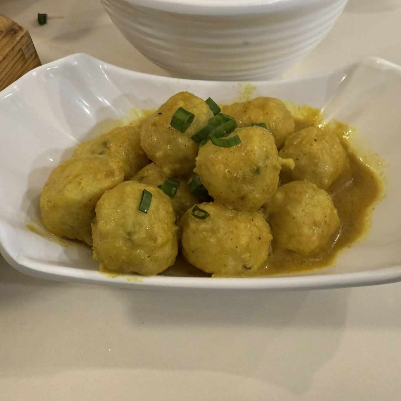 BOLITAS DE PESCADO AL CURRY