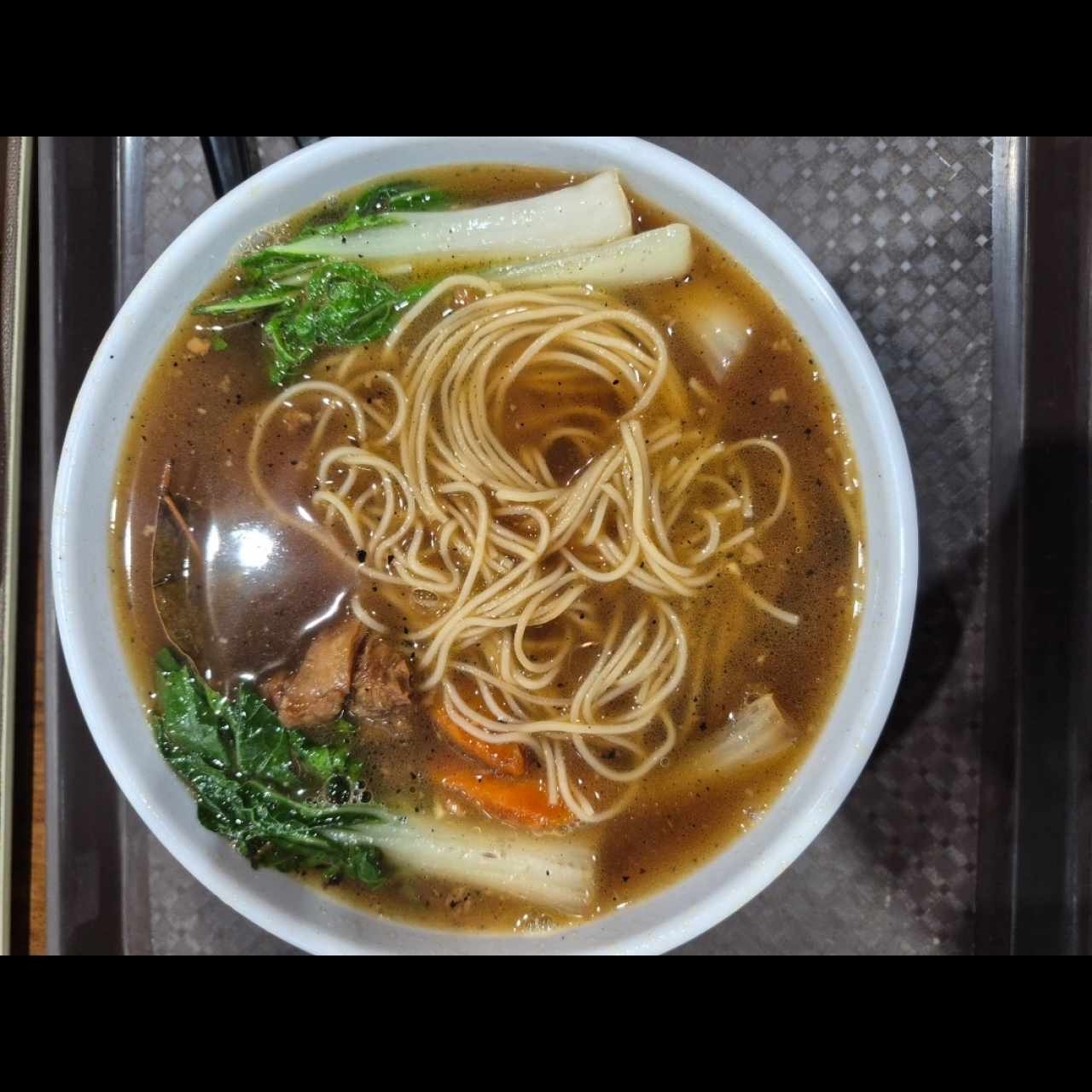 Sopa de Marisco con Fideo