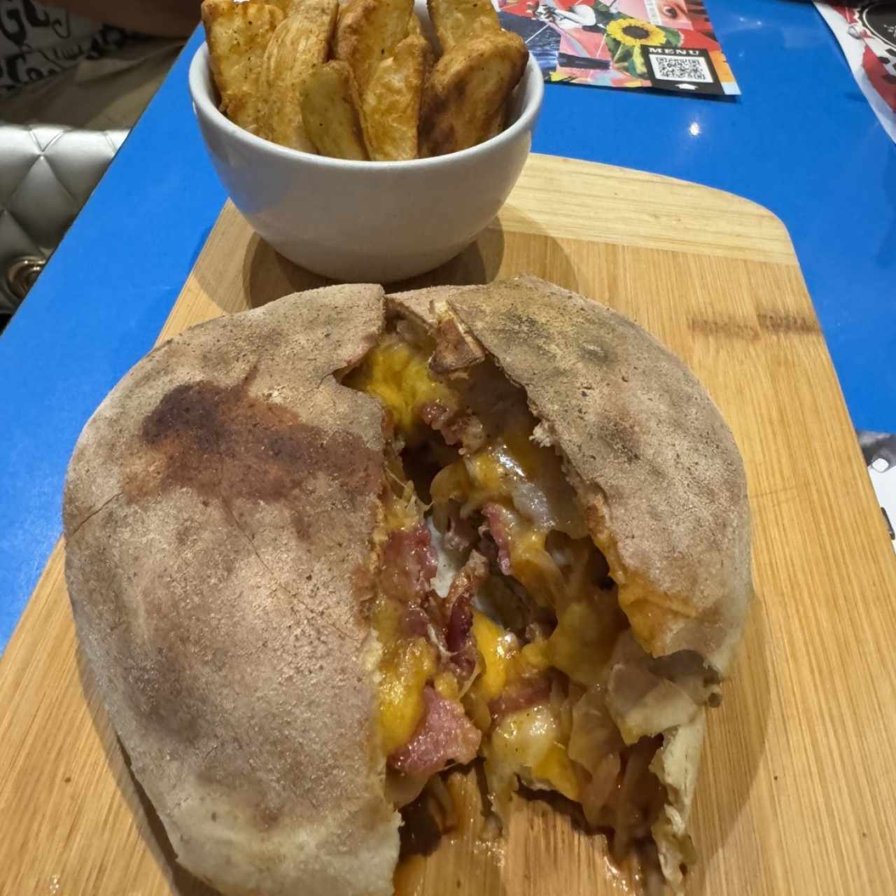 Wrapped Burger - La Burguesa