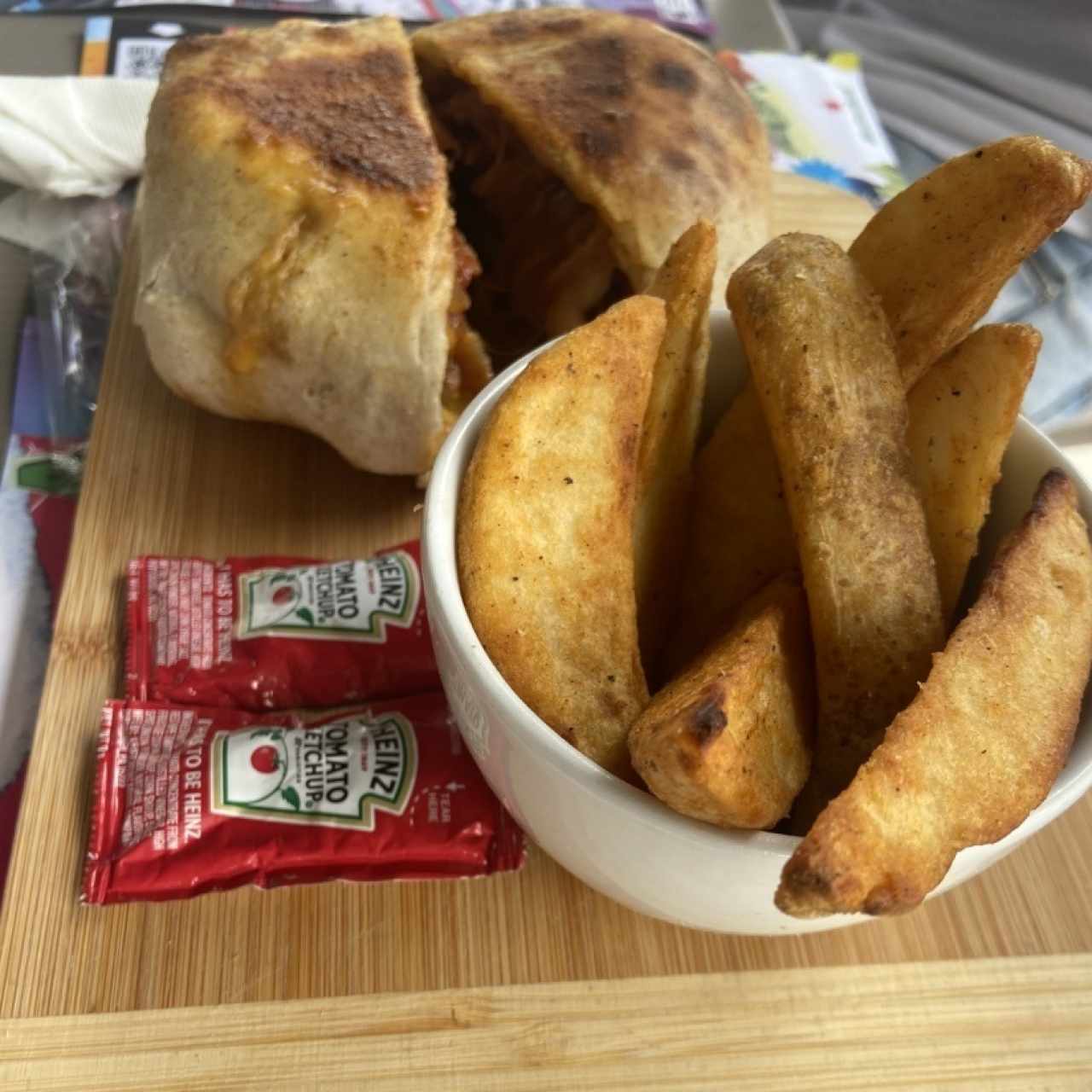 Wrapped Burger - La Burguesa