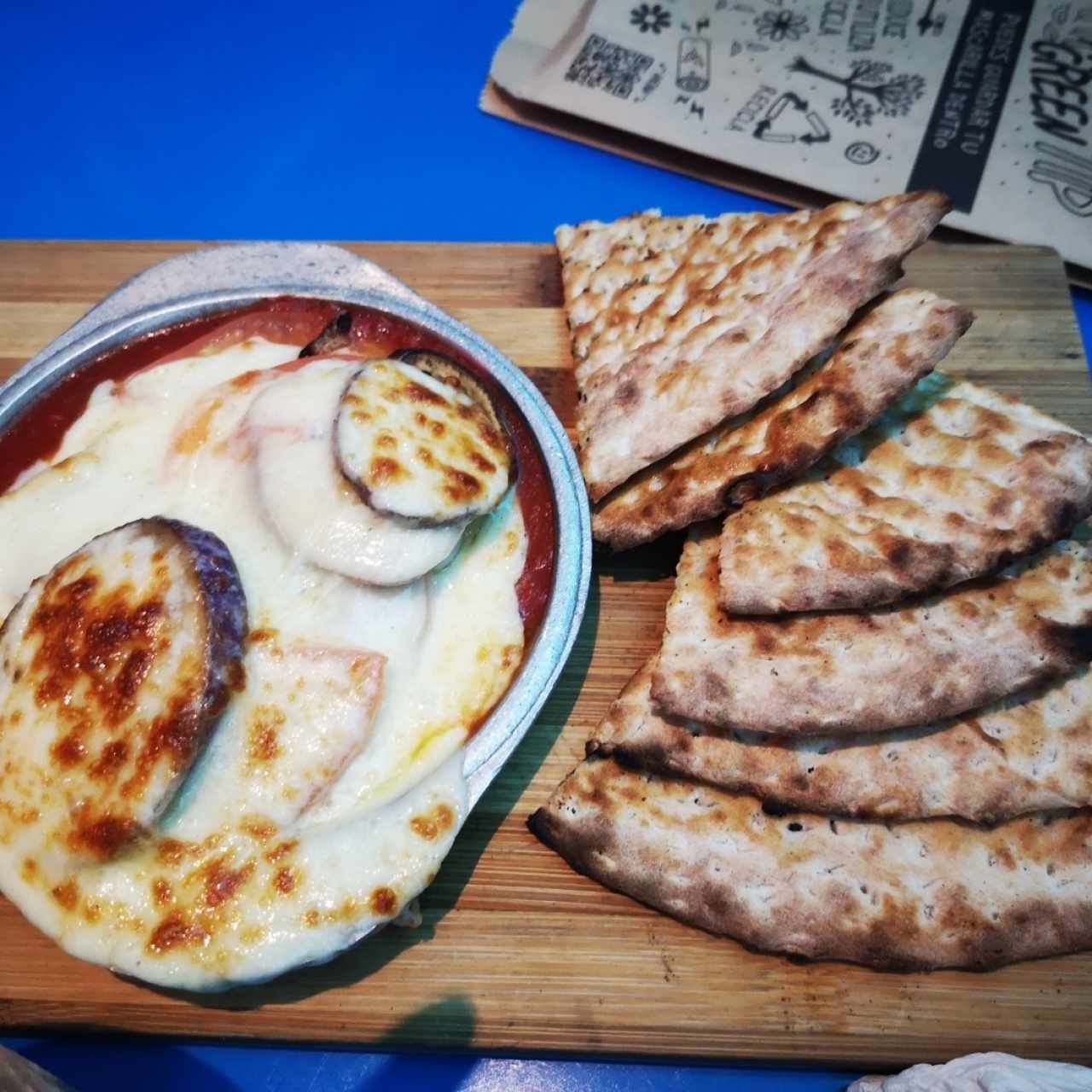 Berenjena y queso feta al horno