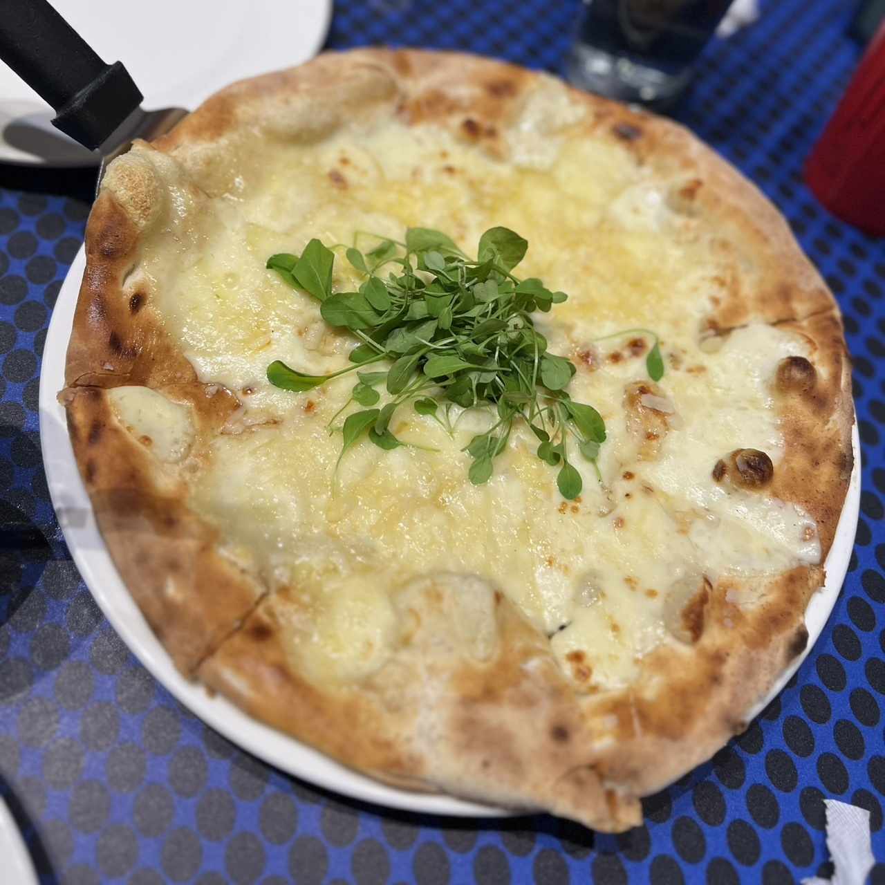 Pizza cuatro quesos