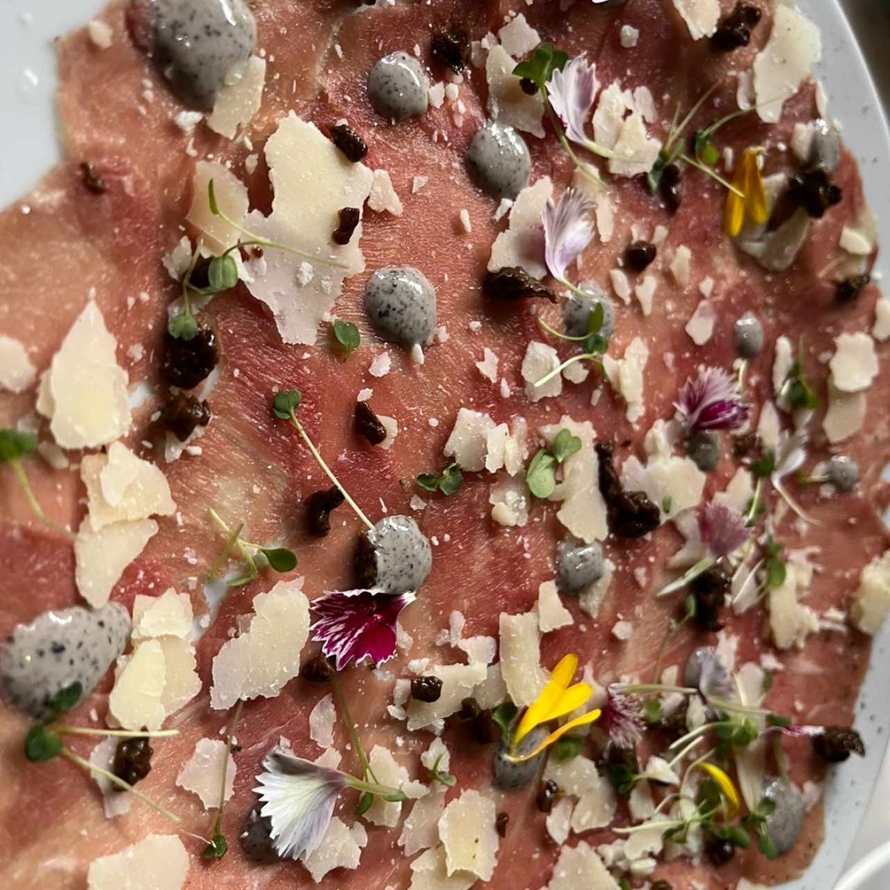 Antipasti - Carpaccio al Tartufo