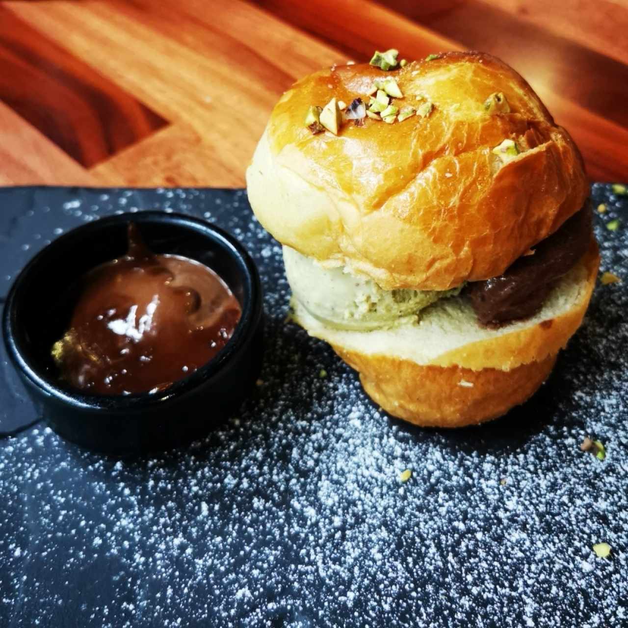 Dolce - Gelato e Brioche