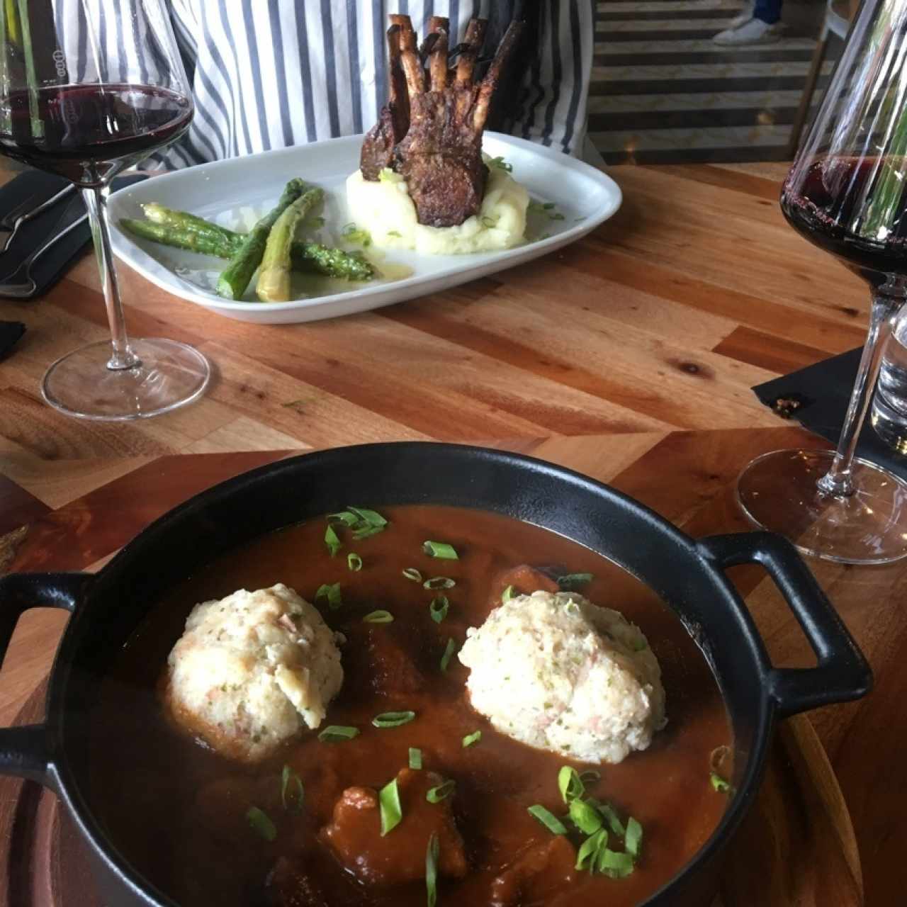 cordero y goulash
