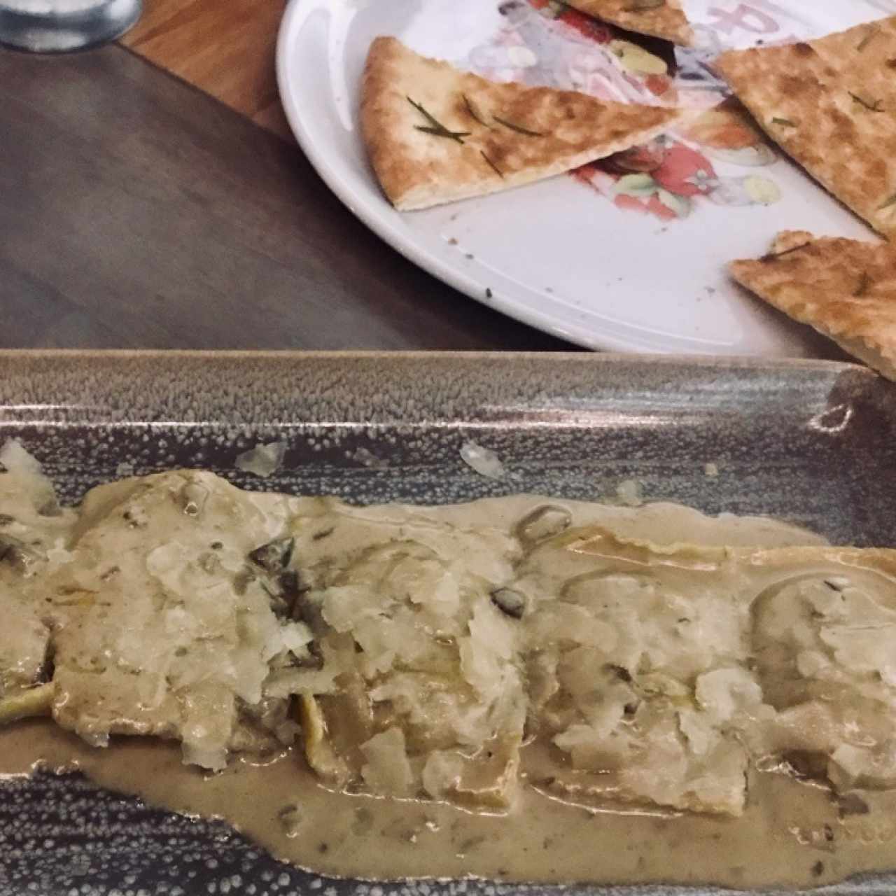 raviloni della langhe y focaccia