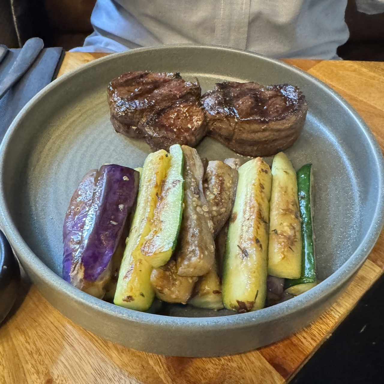 Filetto di Manzo al Boletus ,Tartufo E pinoli