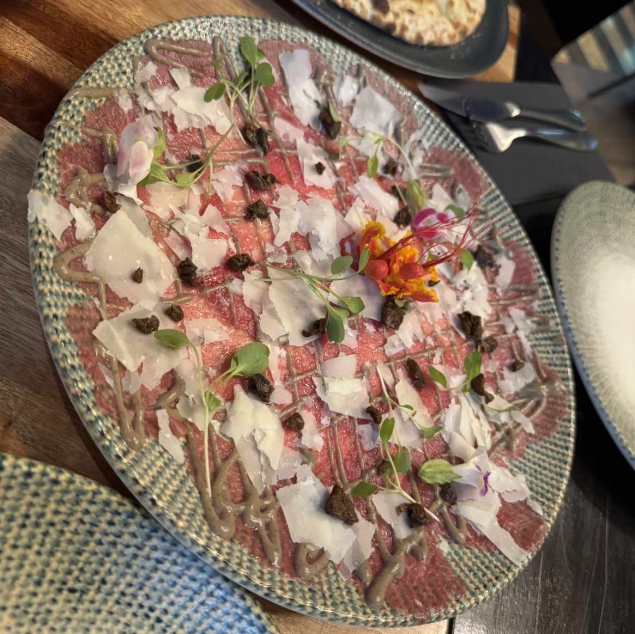 Antipasti - Carpaccio al Tartufo