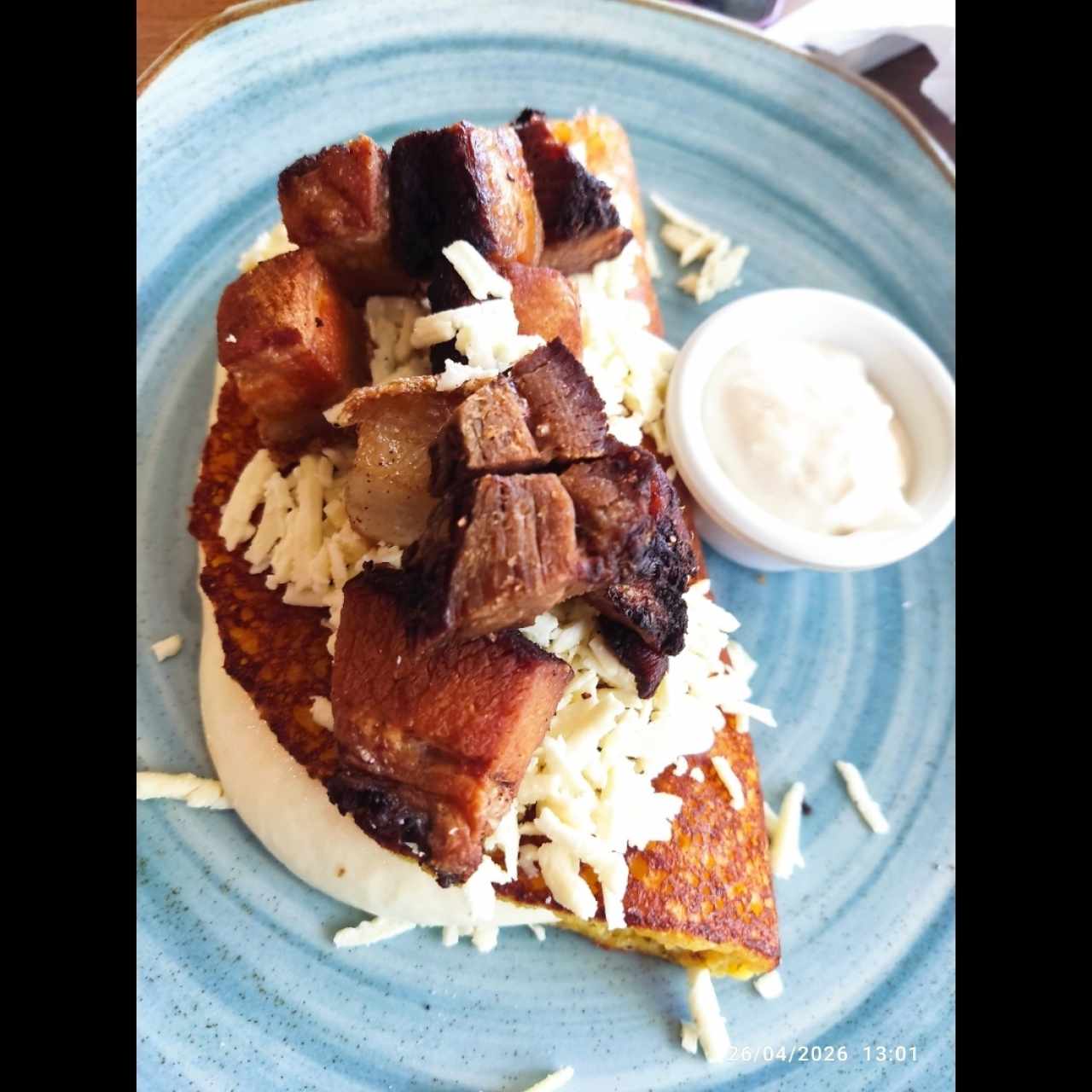 Cachapa con queso y puerco 