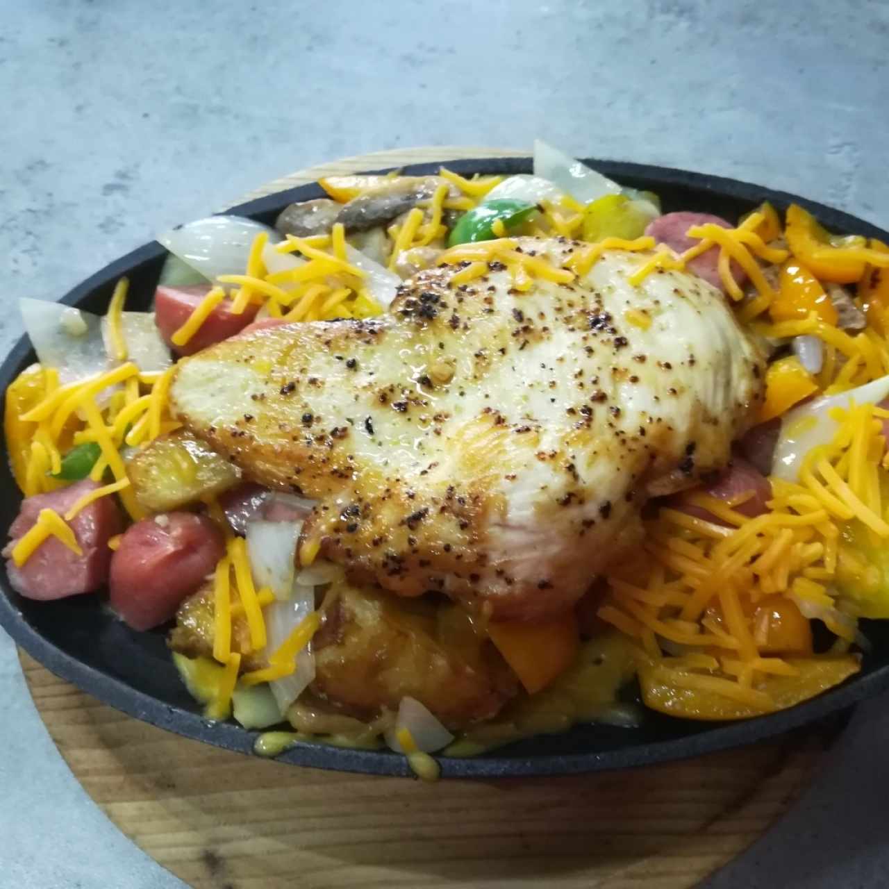 Cazuela de vegetales con chorizo,y pechuga