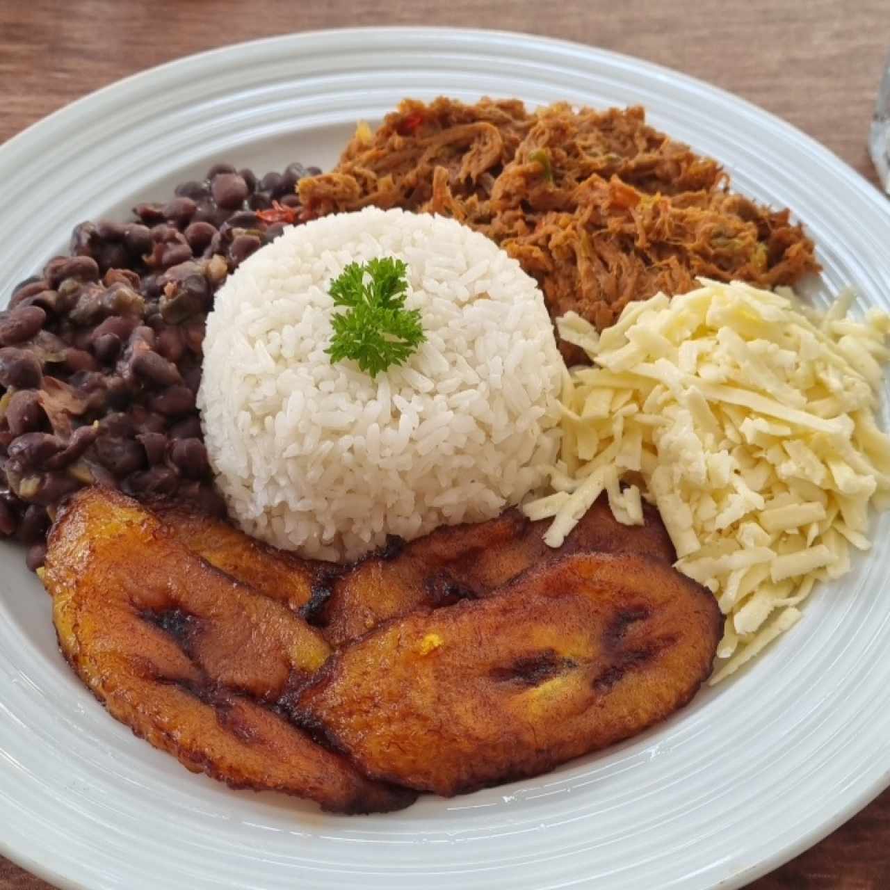 Almuerzos - Pabellon