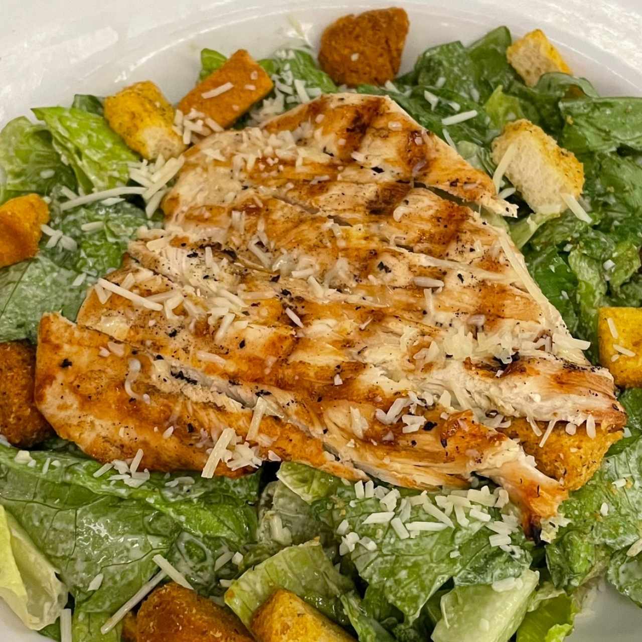Ensalada Cesar con Pollo