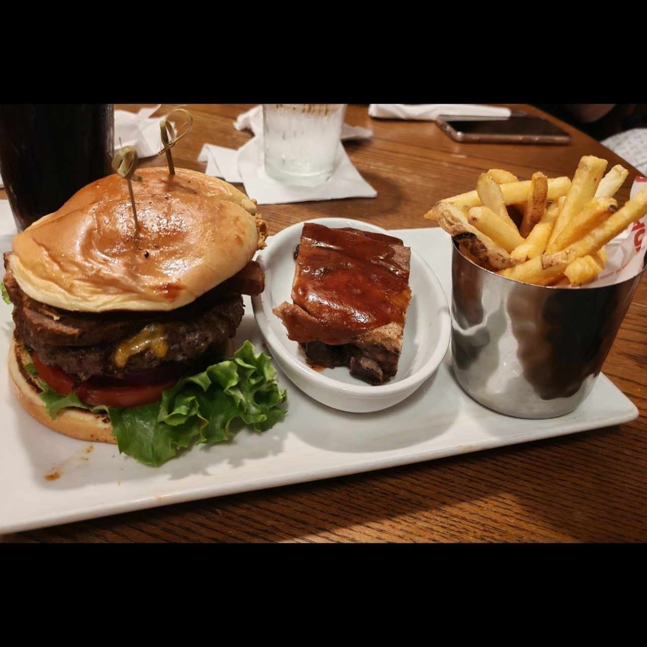 Duelling bbq big af Burger 