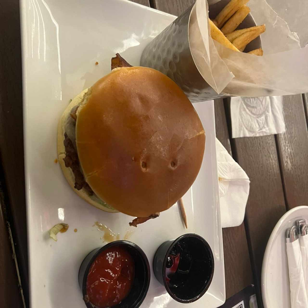 FRIDAYSTM WHISKEY-GLAZE BURGER