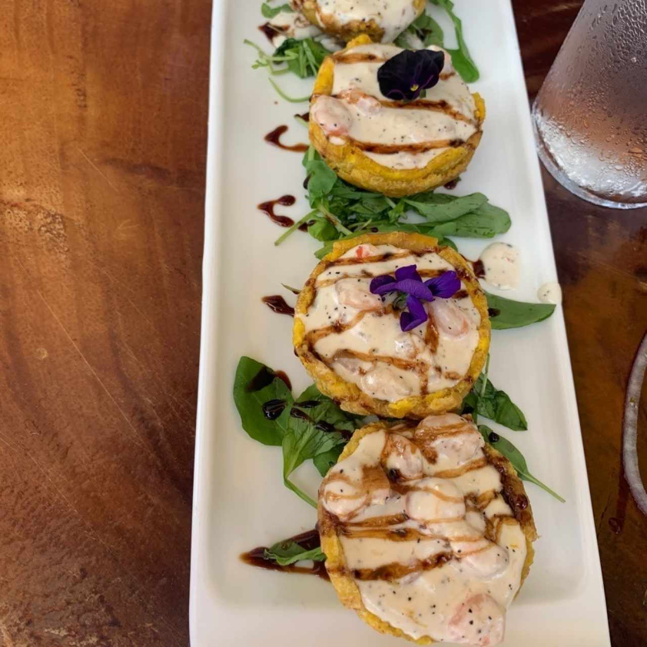Patacón Relleno de Camarones