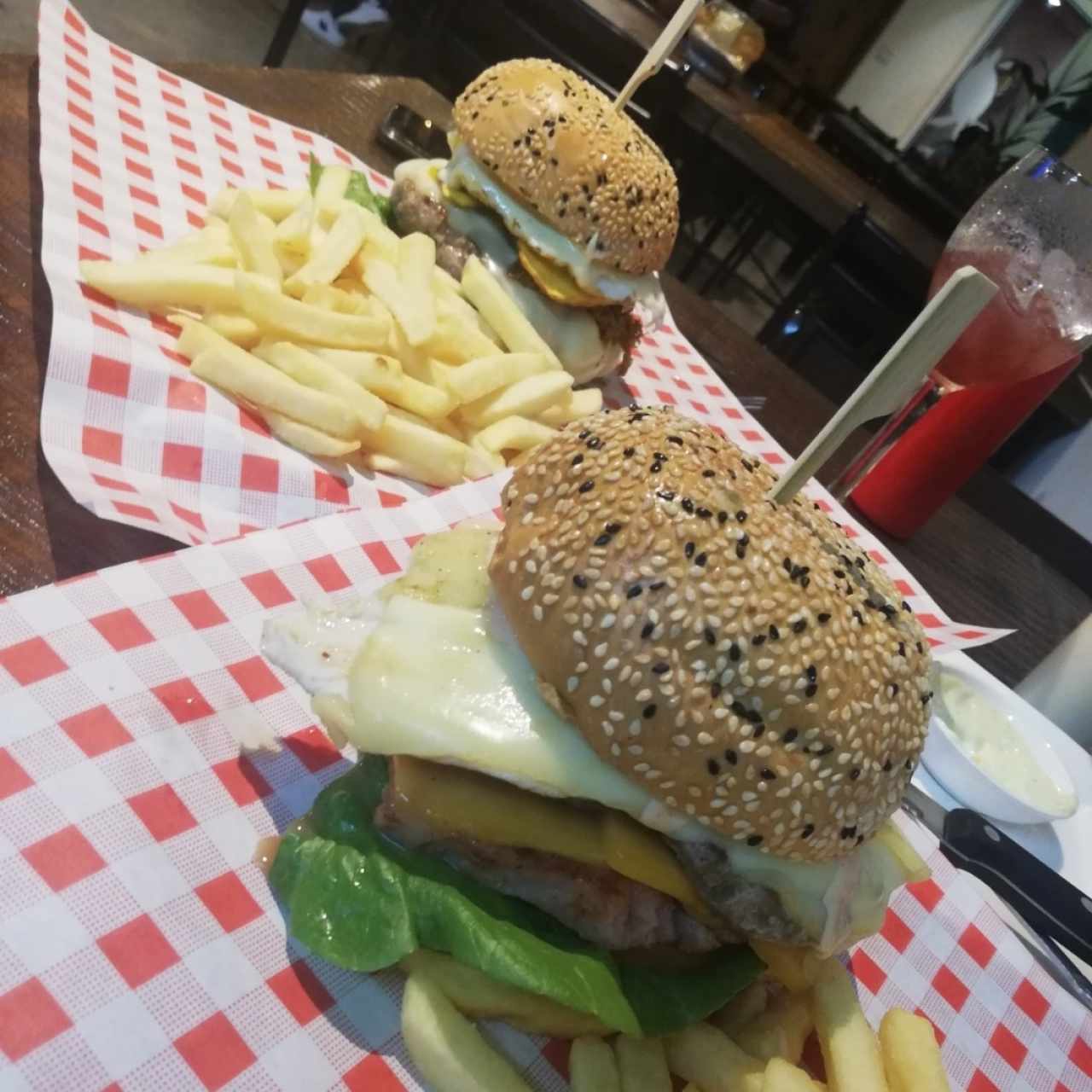 Caracas y city burger