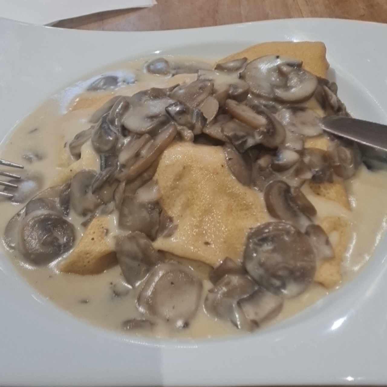 crep de pollo champiñones y queso 
