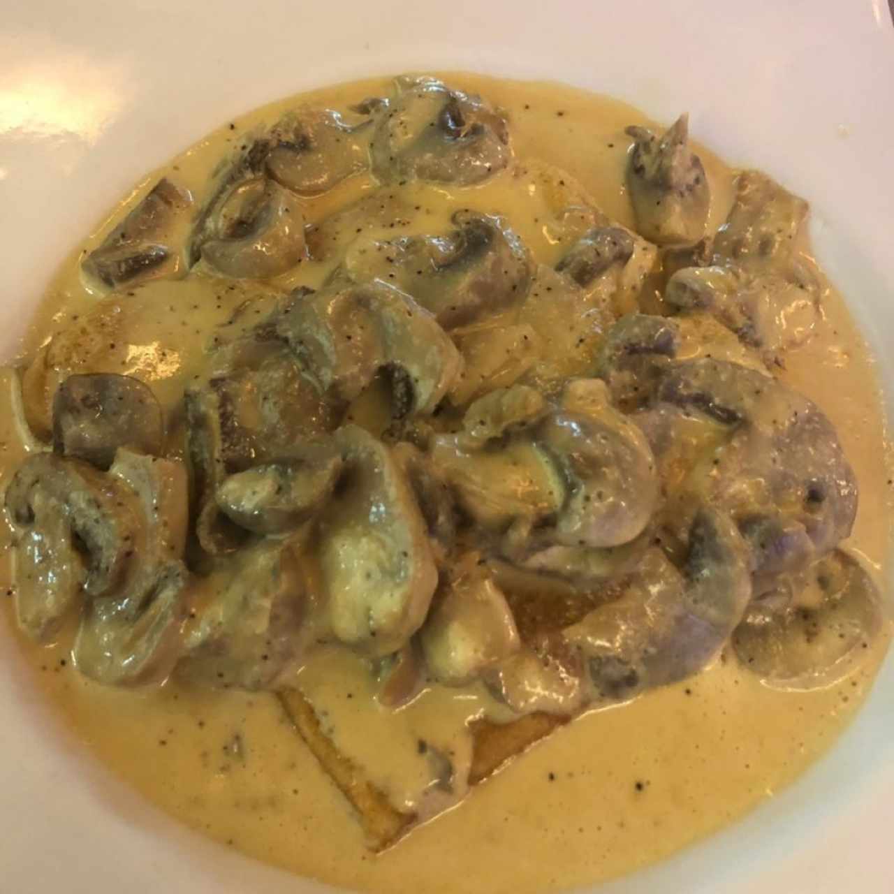 Champiñones al ajillo. 