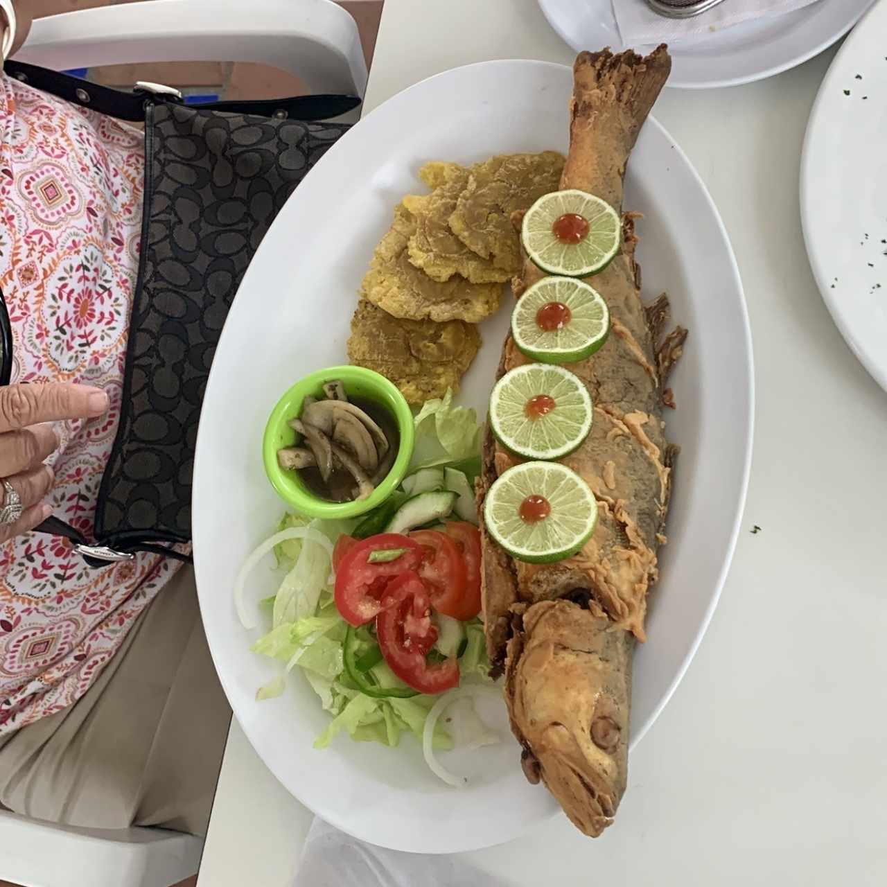 Corvina Entera Frita