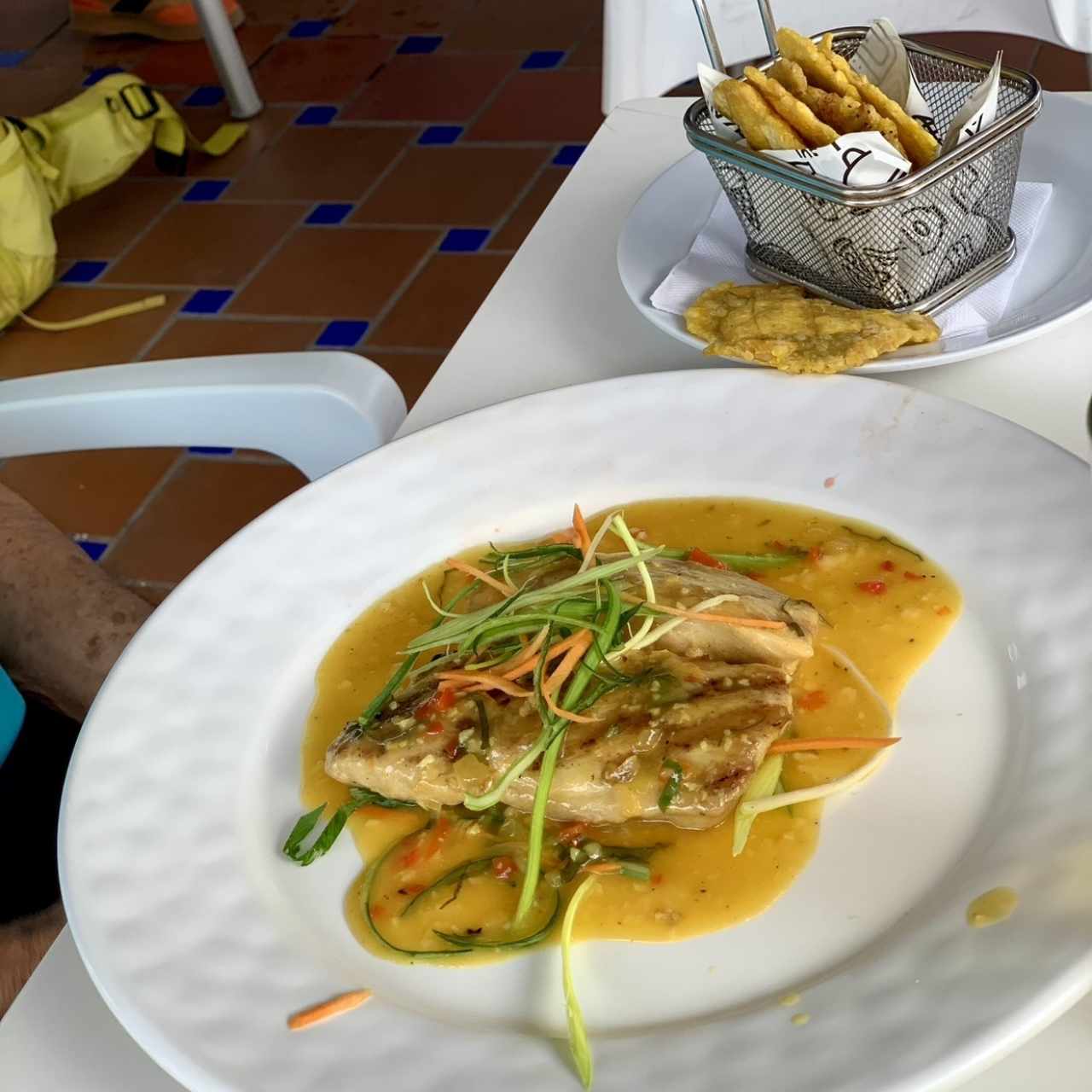 Filete de Corvina al ajillo