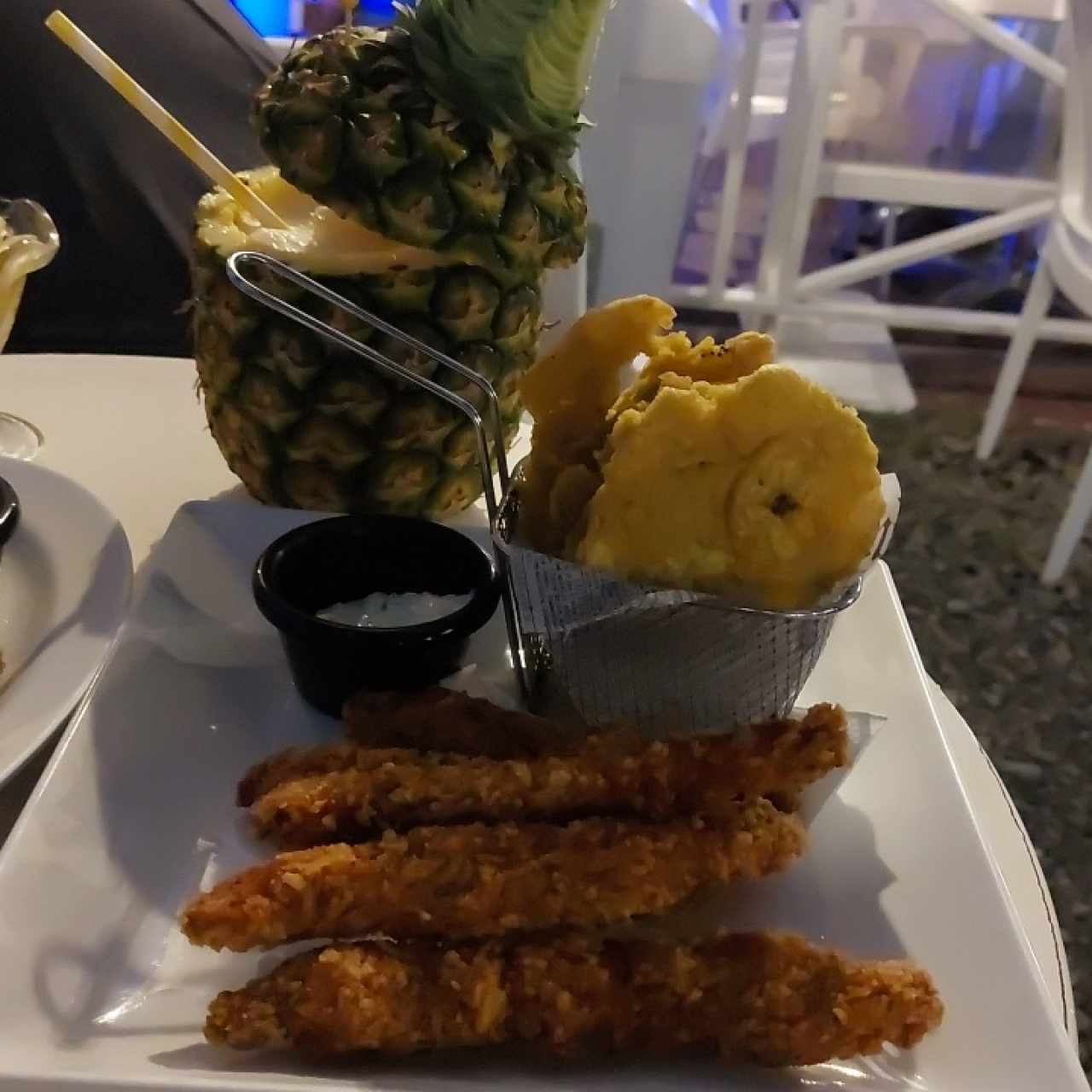 Deditos de pollo cok Piña colada