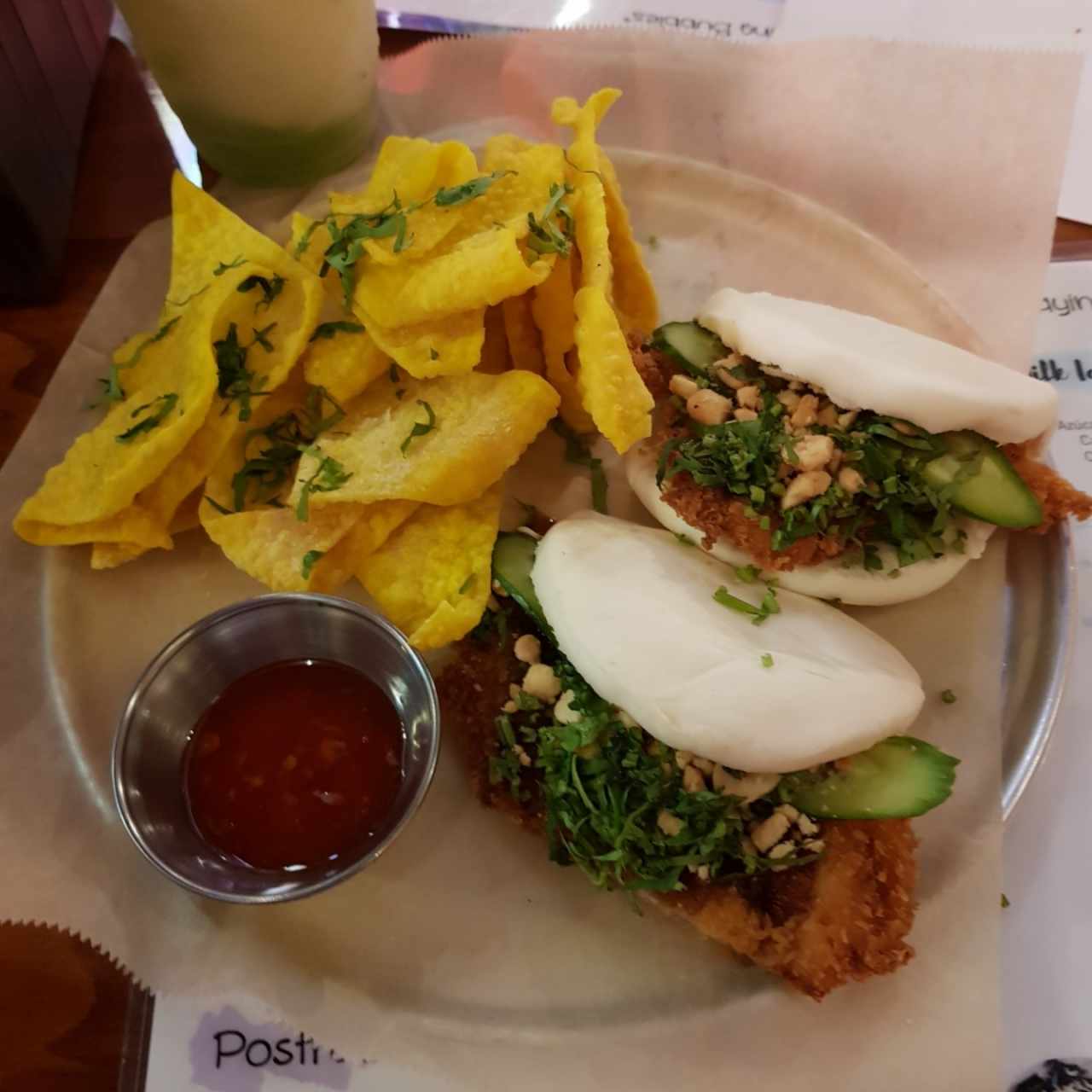 Bao De pollo apanado