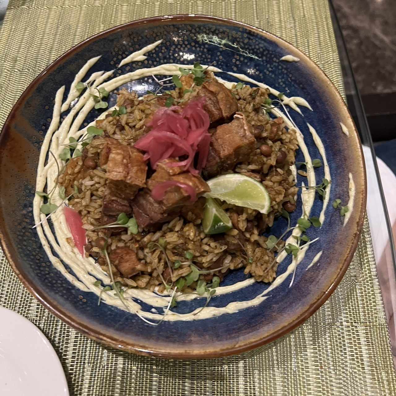 One pot de chicharrón