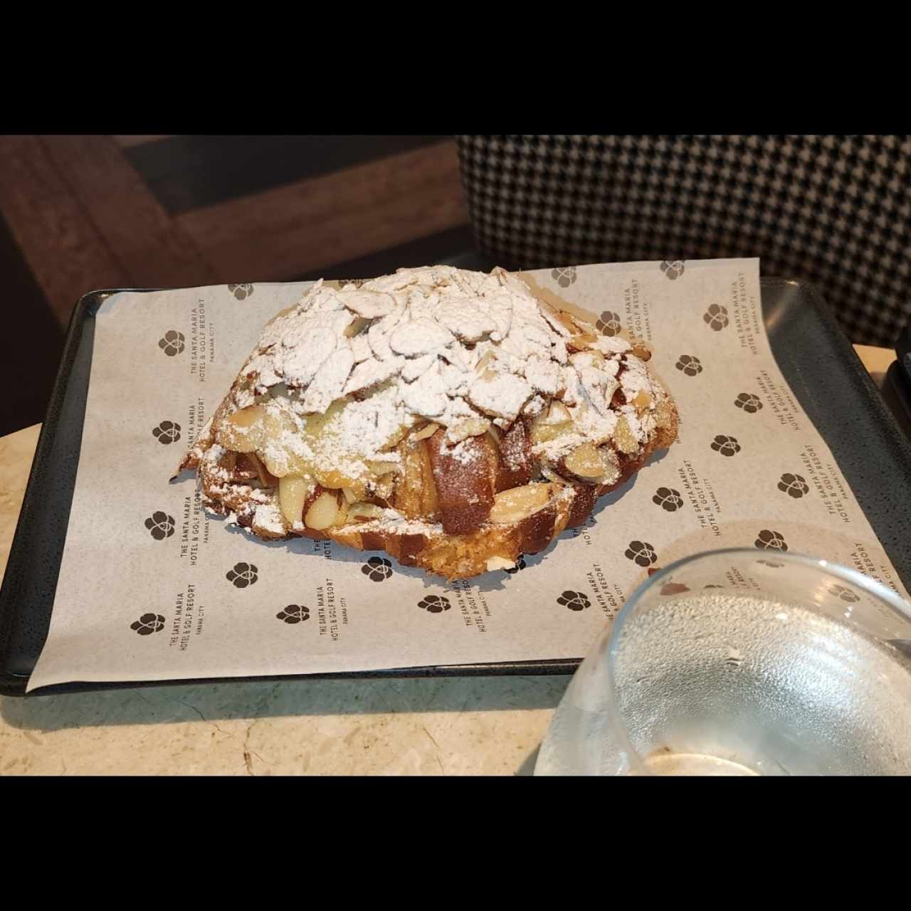 Croissant de almendras