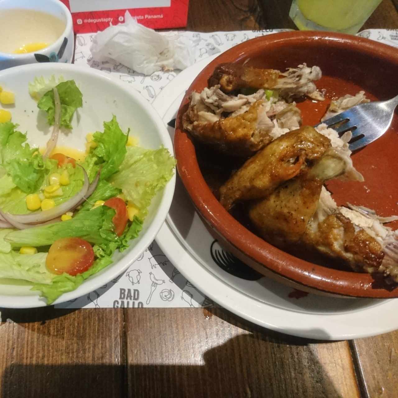 Pollo Al Horno con ensalada de la casa 