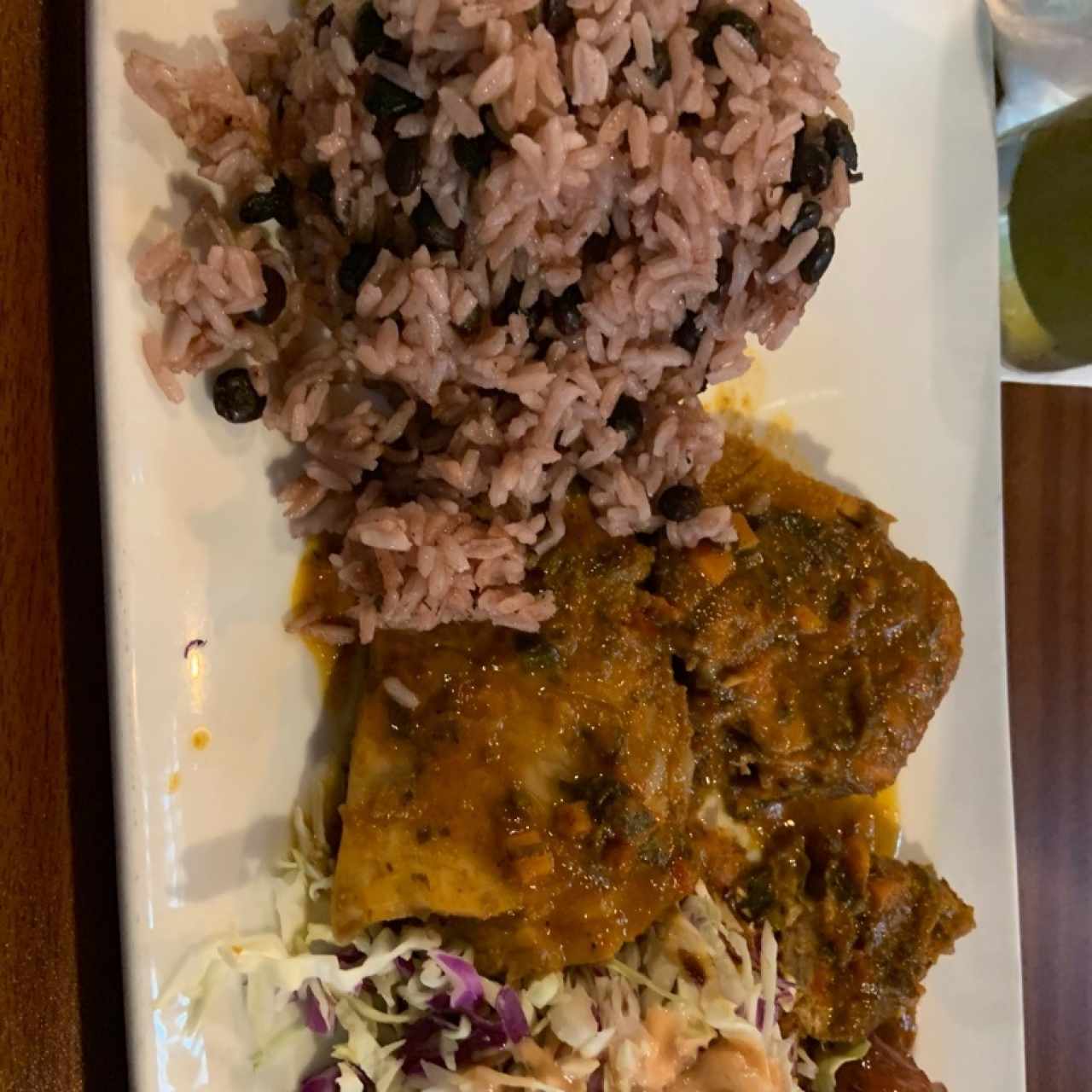 puerco estilo interiorano con arroz con guandu 