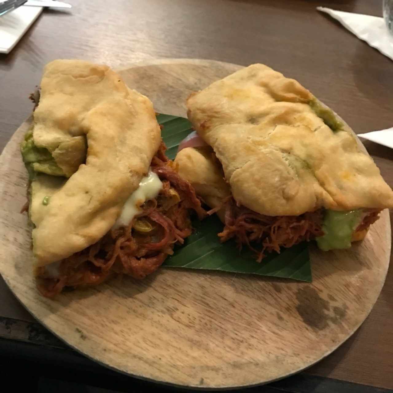 Emparedado de Ropa Vieja en Hojaldre