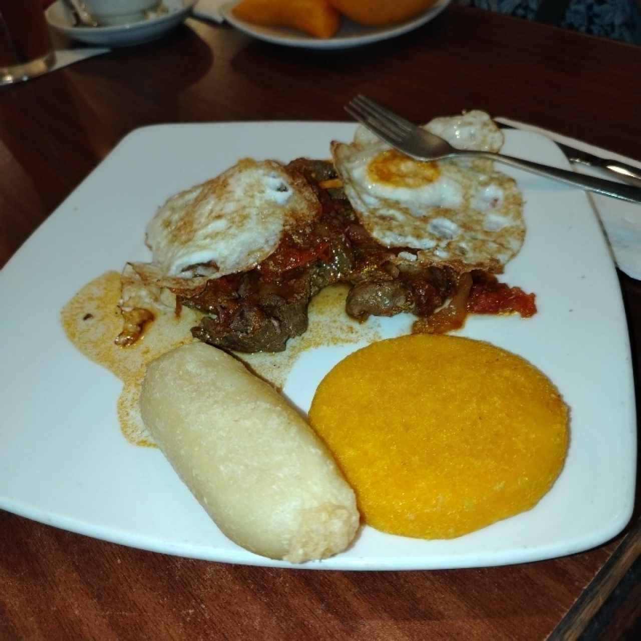 Hígado a caballo y Carimañola y tortilla 