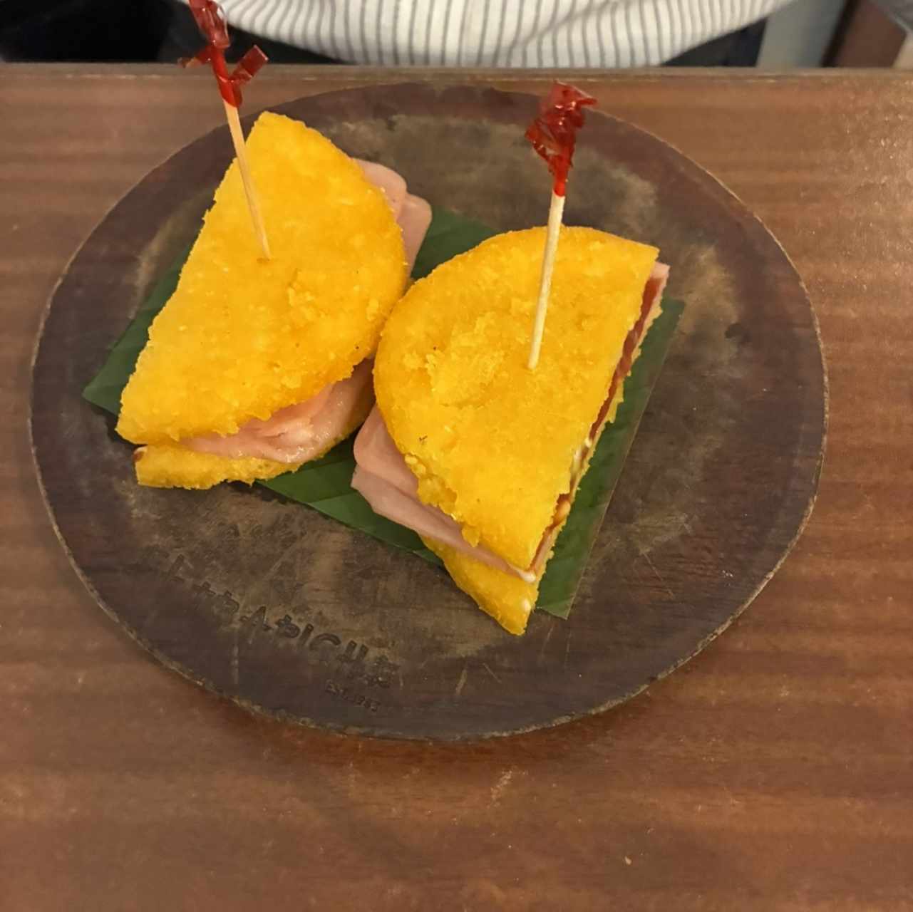 Sandwich de tortilla con jamon