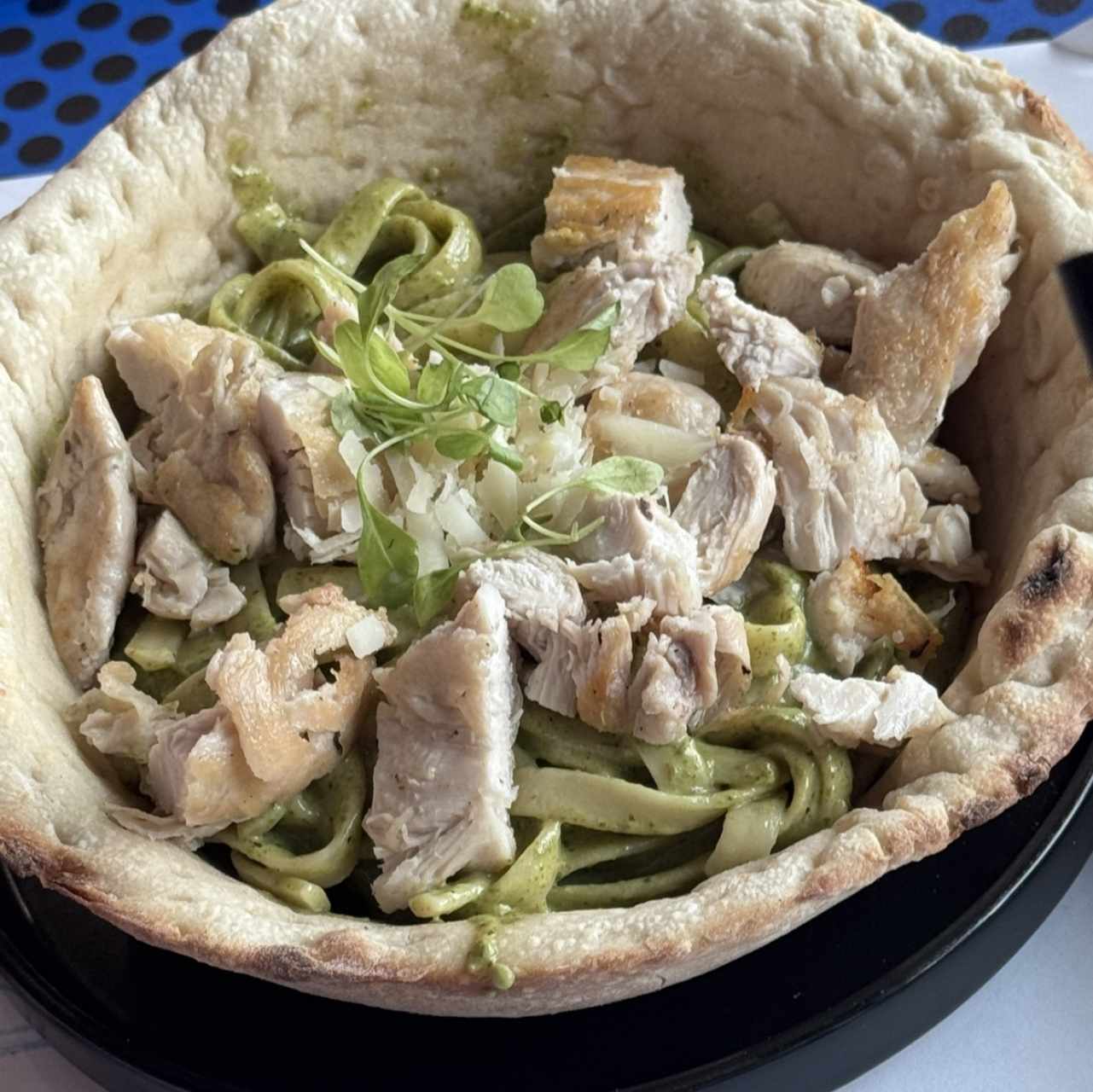 Pasta pesto con pollo