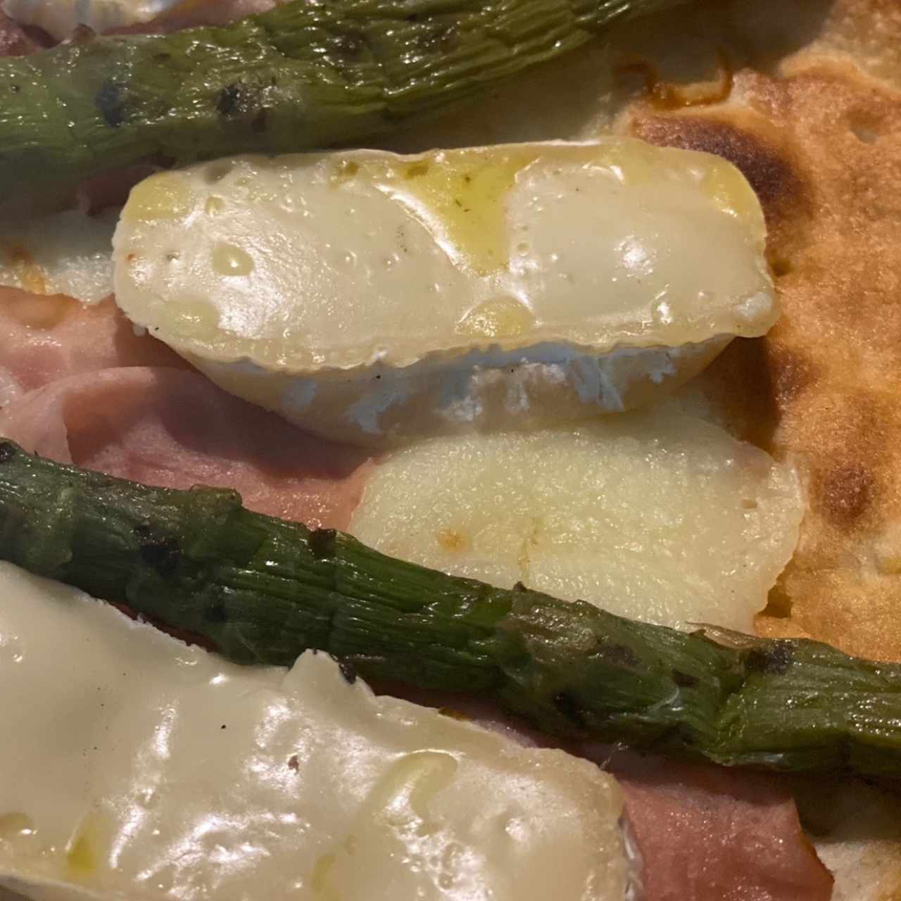 Pizzas Blancas - Brie y Espárragos