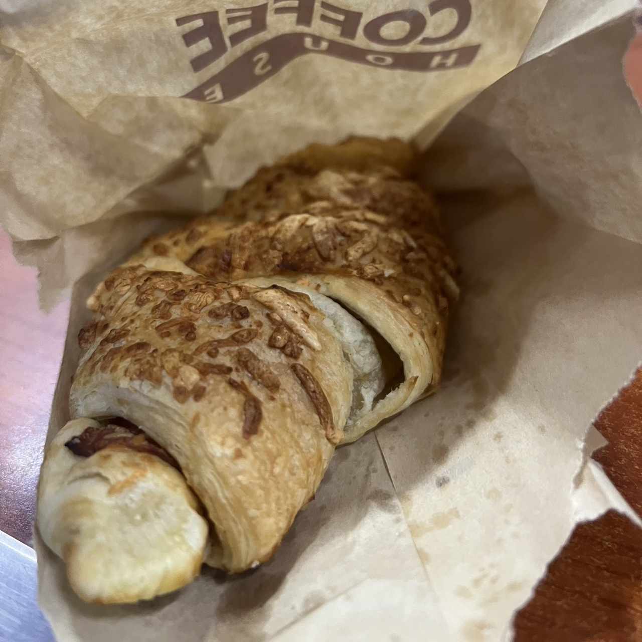 Croissant de jamón y queso