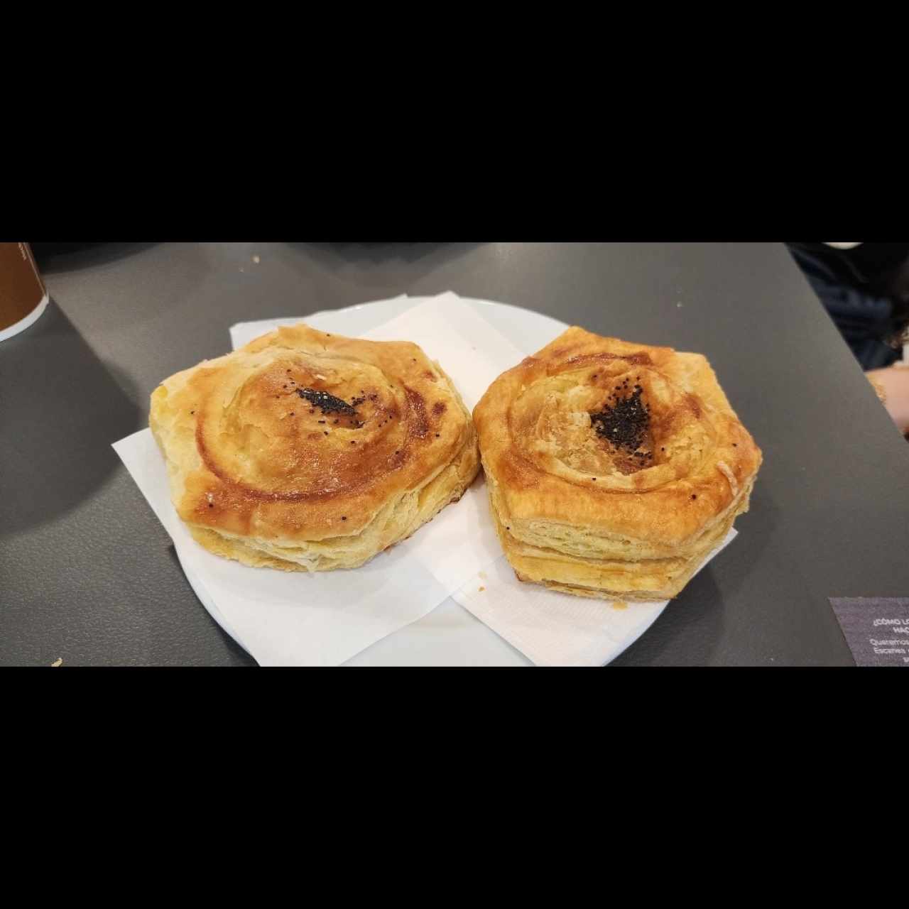 PASTELERÍA SALADA - Pastelito de Carne