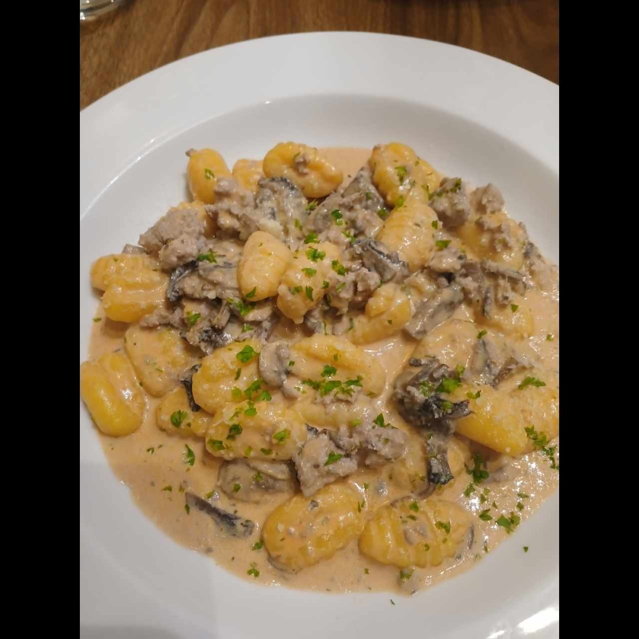 Gnocchi Salsiccia e Funghi