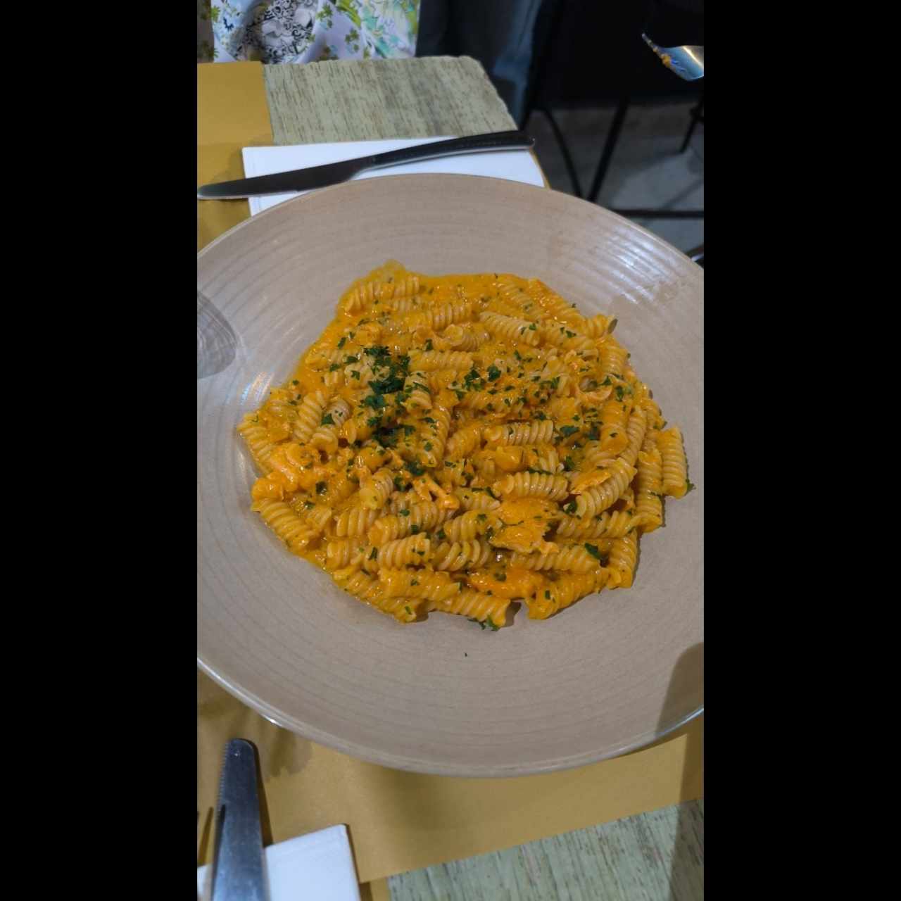 Pasta Tradizionale - Fusilli Al Salmone